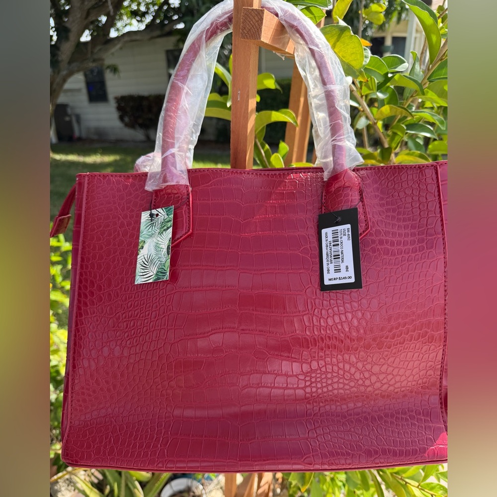 BADGLEY MISCHKA STUDIO Wine Crocodile-Embossed Shoulder Tote Bag - Picture 6 of 13